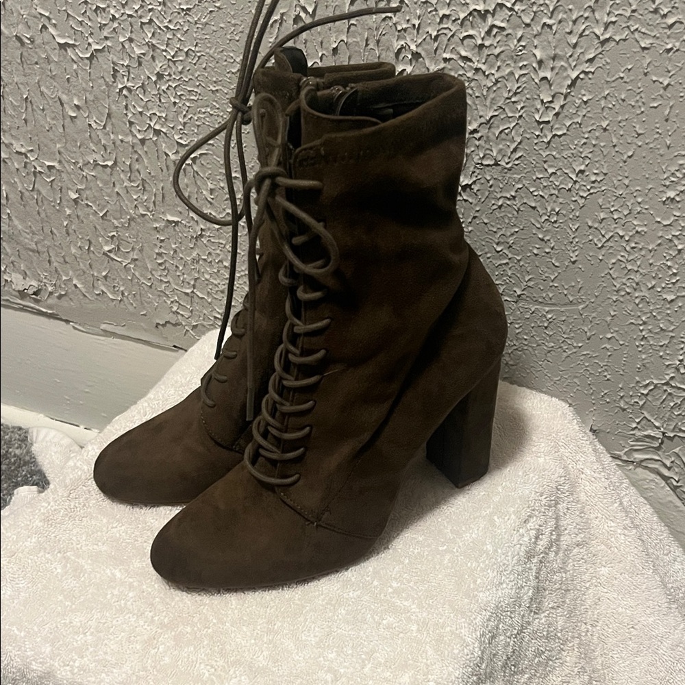 Women's Lace-Up Chunky Heel Ankle Boots - Dark Green Suede